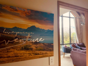 Ming's Lakeside Goldleaf Bnb Queenstown